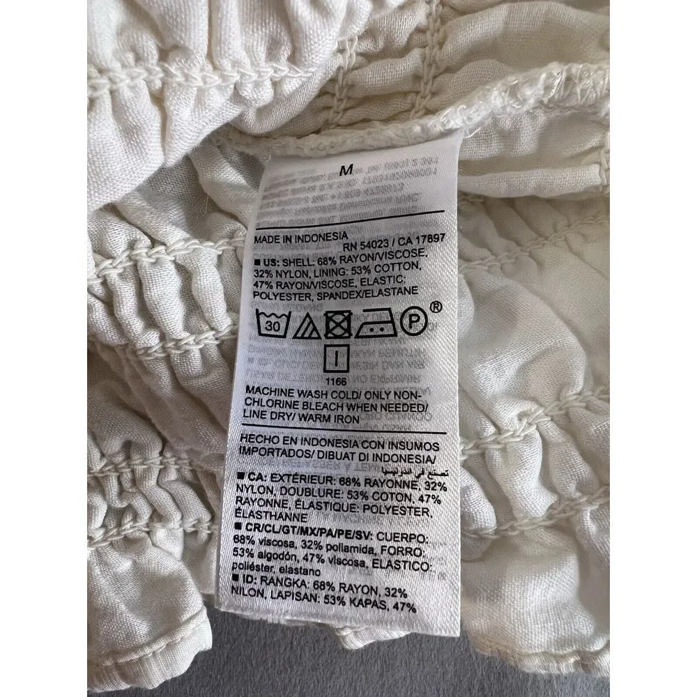 Old Navy Fitted Puff-Sleeve‎ Smocked Top Sz Medium Cream